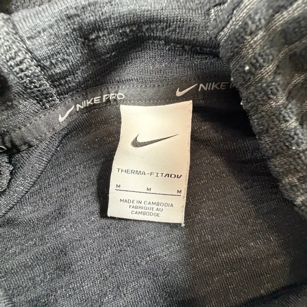 Nike pro therma